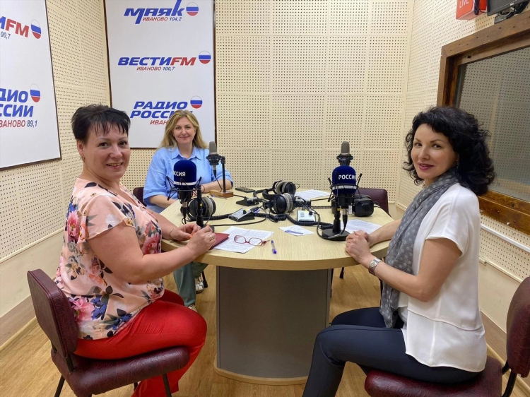 Женщина мужчина в одном