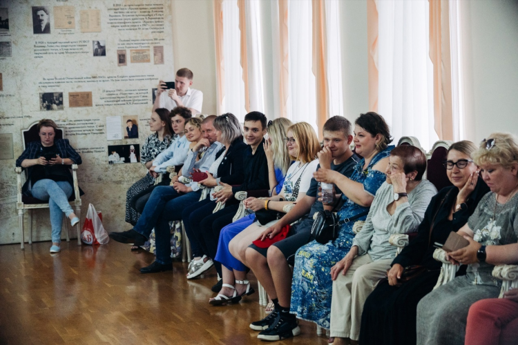 Знакомства елец без регистрации с женщинами